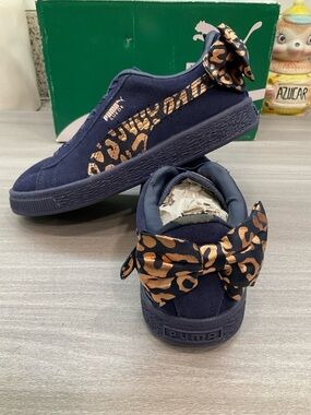 KIDS‎ PUMA SUEDE BOW ATHLUXE AC PS PEACOAT ROSE GOLD ATHLETIC SHOES
